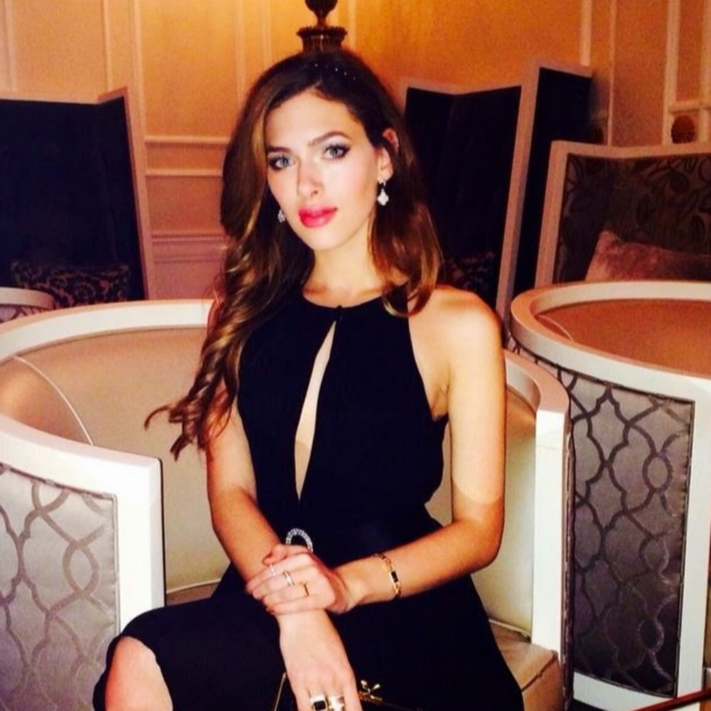 Meet your Posher, Romy